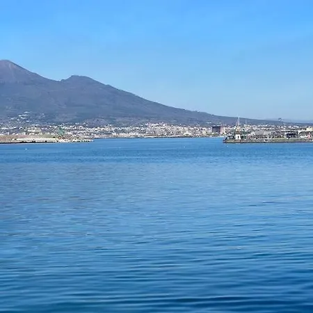 Meravigliosa Casa Bianca Castellammare di Stabia